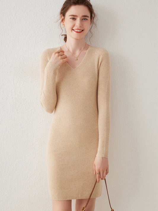 New cashmere women's V-neck dress for early autumn