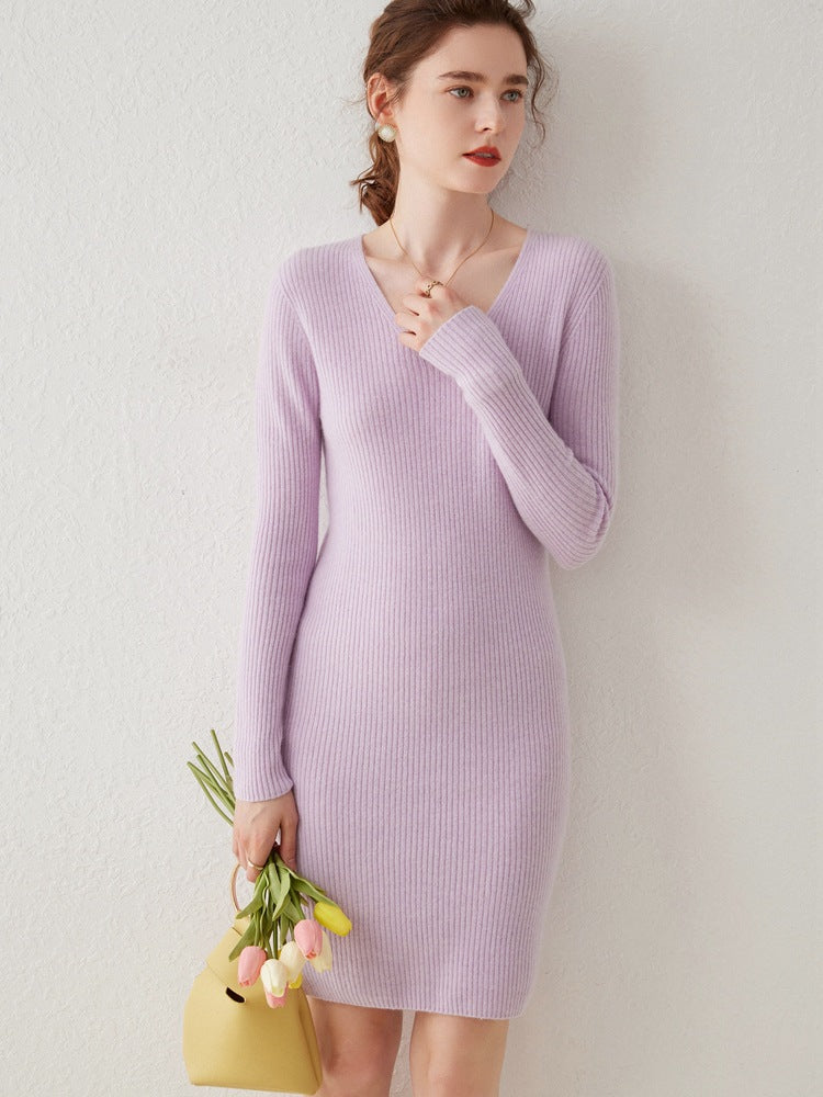 New cashmere women's V-neck dress for early autumn